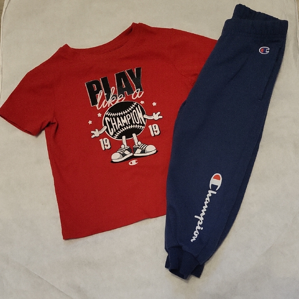 Champion tee shirt and joggers